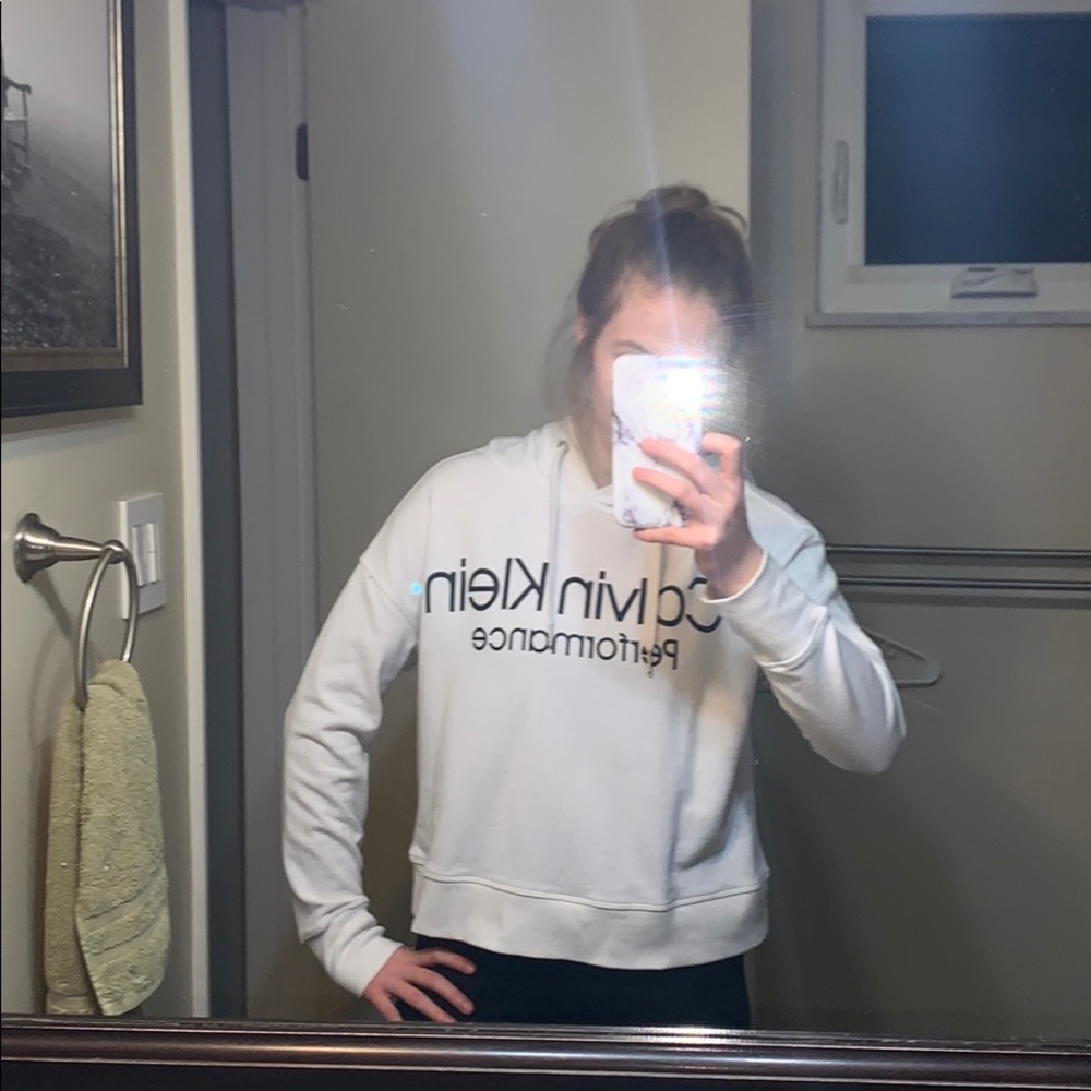 Calvin Klein cropped hoodie - Picture 4 of 4